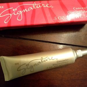 Mary Kay Signature Concealer